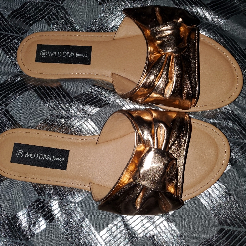 Sandals - Picture 2 of 3